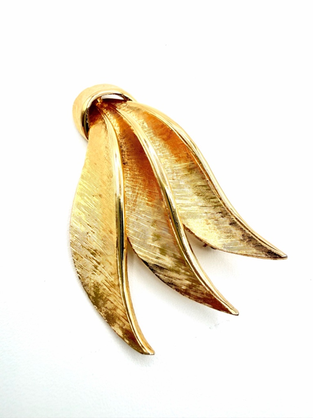 Vintage Gold Tone Leaf Brooch Textured Statement Pin